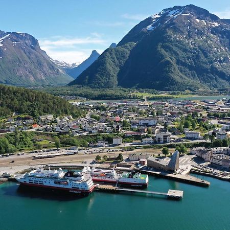 Andalsnes Sentrum Apartment No1 Extérieur photo